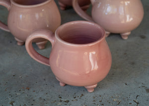 Cauldron Mug in pink