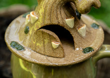 Load image into Gallery viewer, Lidded Pumpkin fairy home incense holder/ mug