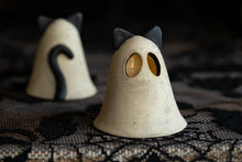 Load image into Gallery viewer, Kitty Ghost