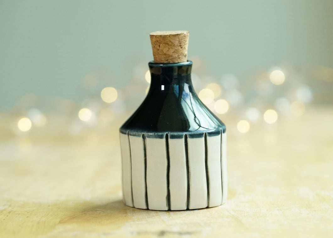 Potion bottle - Black and white stripe