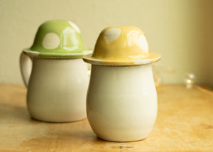 Lidded mushroom mug - yellow