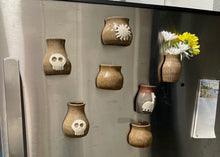 Load image into Gallery viewer, Magnet Vases