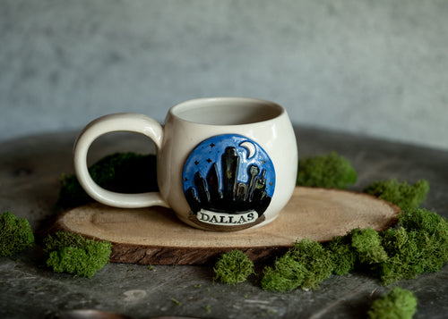 Snow Globe Dallas Skyline Mug with silver